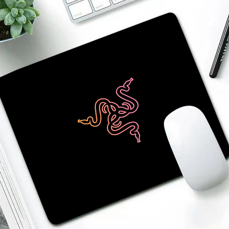 Gaming Accessories Desktop - لوحة ماوس فاخرة من Razer، حصيرة